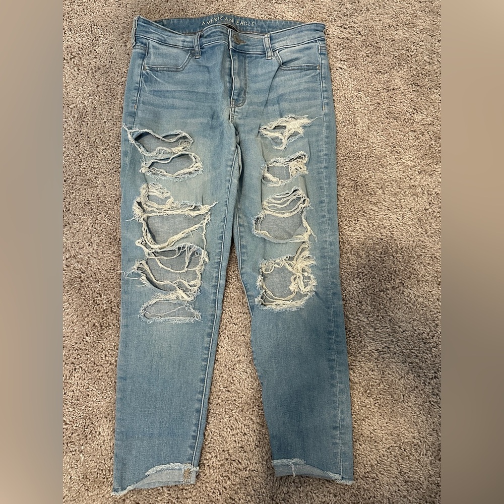 American Eagle Distressed jegging crop jeans